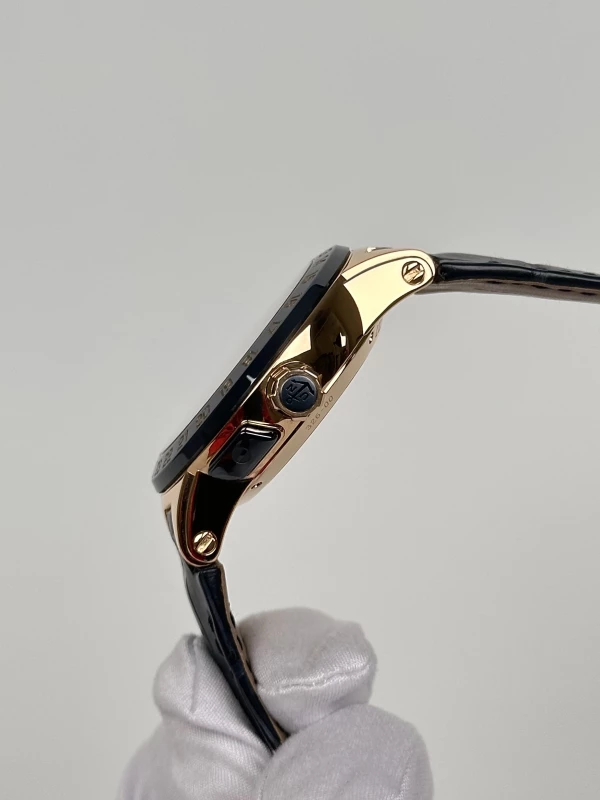 Ulysse Nardin El Toro GMT ± Perpetual 326-00-3 6