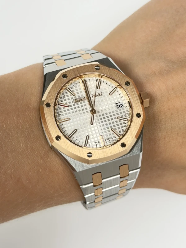 Audemars Piguet Royal Oak Selfwinding 37 mm 15550SR.OO.1356SR.02 4