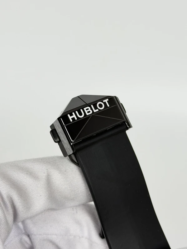 Hublot Big Bang Sang Bleu II 418.CX.1107.RX.MXM22 6