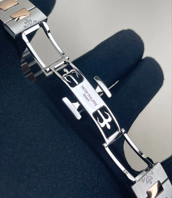 Patek Philippe 5821/1AR-001 6