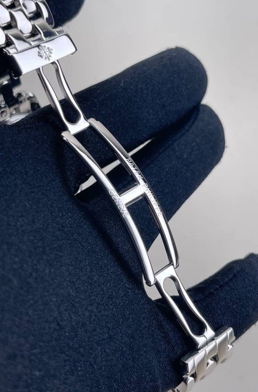 Patek Philippe Annual Calendar 5036 5036/1G-018 6