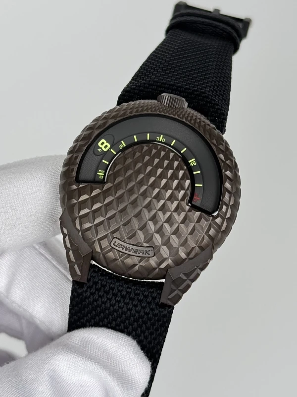 Urwerk T-REX UR-101 4