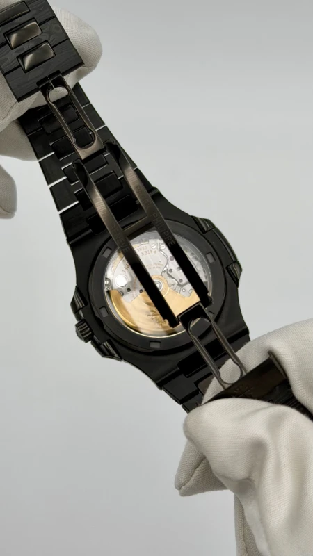 Patek Philippe Nautilus The Black Carbon Patek Black Carbon 5