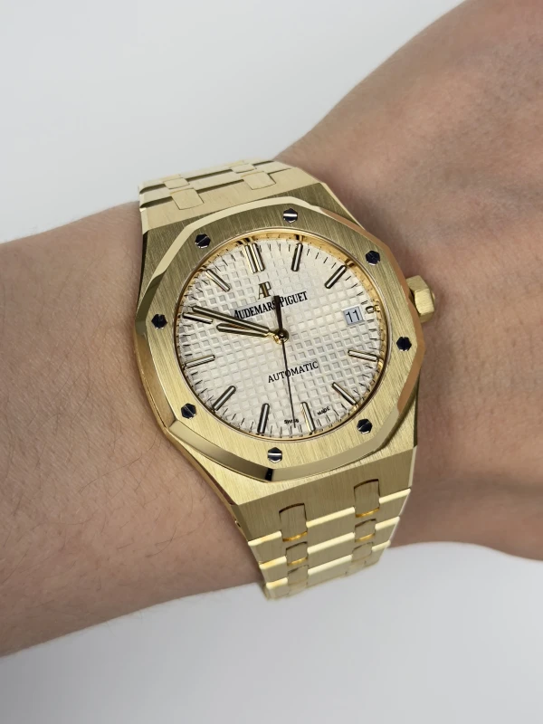 Audemars Piguet 15450BA.OO.1256BA.01 4