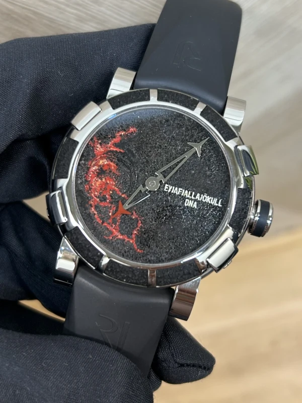 Romain Jerome RJ.V.AU.001.01 4