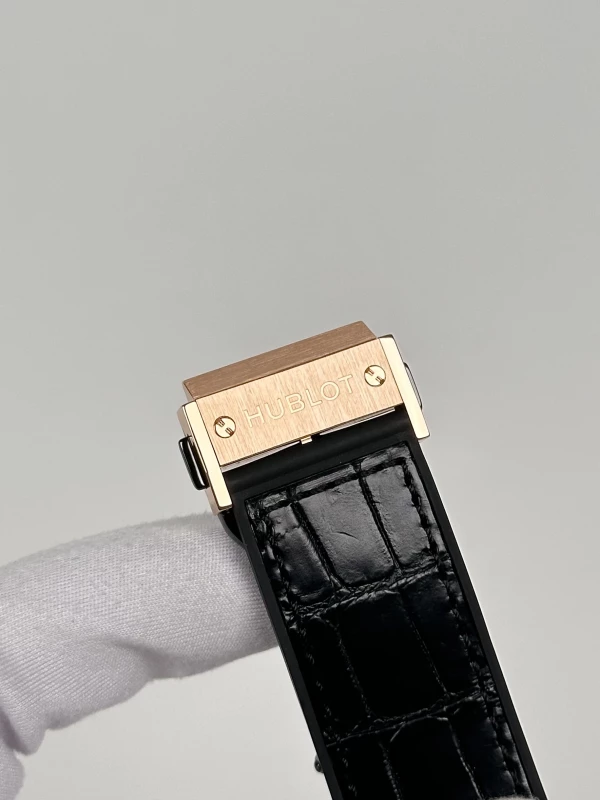 Hublot AEROFUSION KING GOLD 525.OX.0180.LR 8