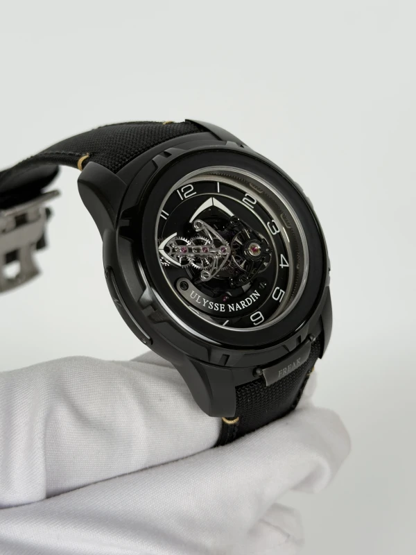 Ulysse Nardin Out 2053-132/BLACK 3