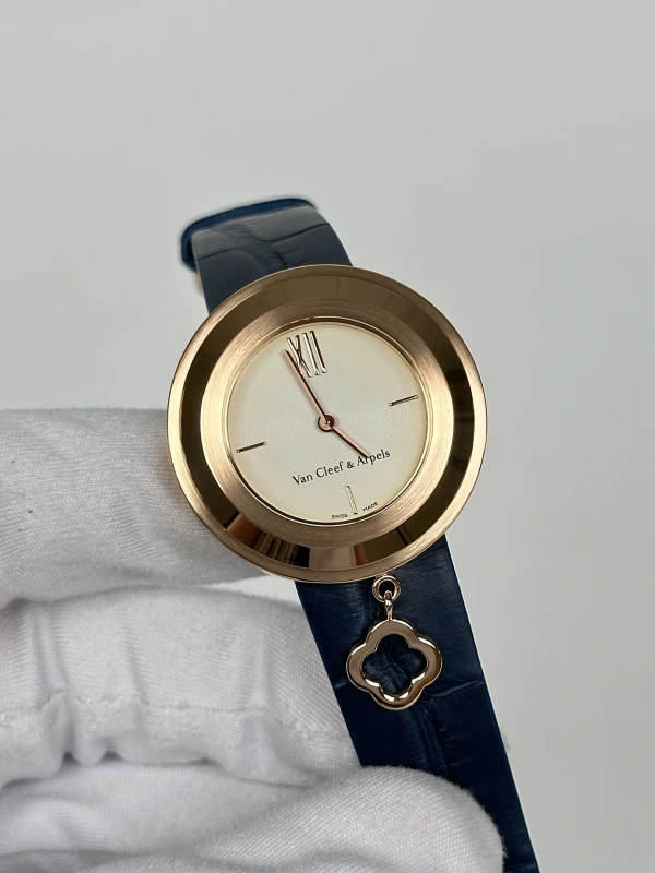 Van Cleef & Arpels HH69711 3
