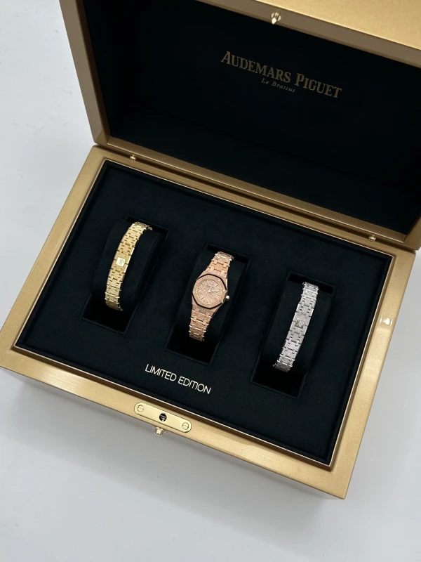 Audemars Piguet MINI FROSTED LIMITED SET 67630OR.GG.1312OR.01-B 2