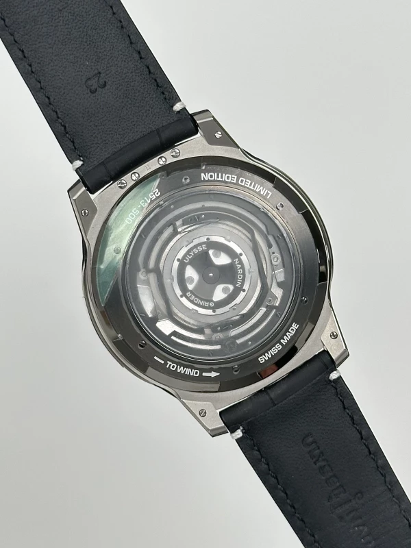 Ulysse Nardin S NOMAD 2513-500LE-4A-GUI/1A 9