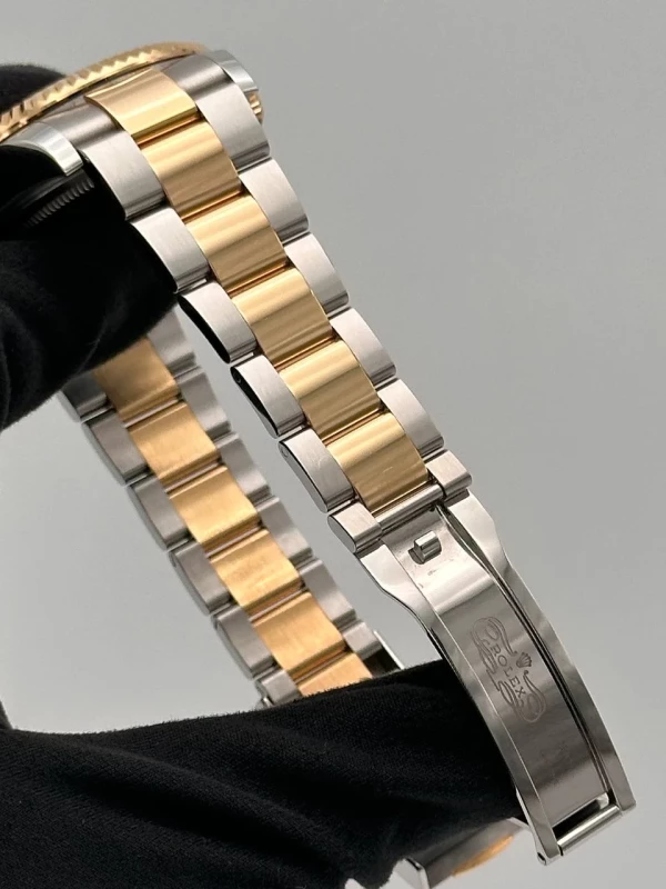 Rolex 42mm Steel and Yellow Gold 326933 изображение - 8