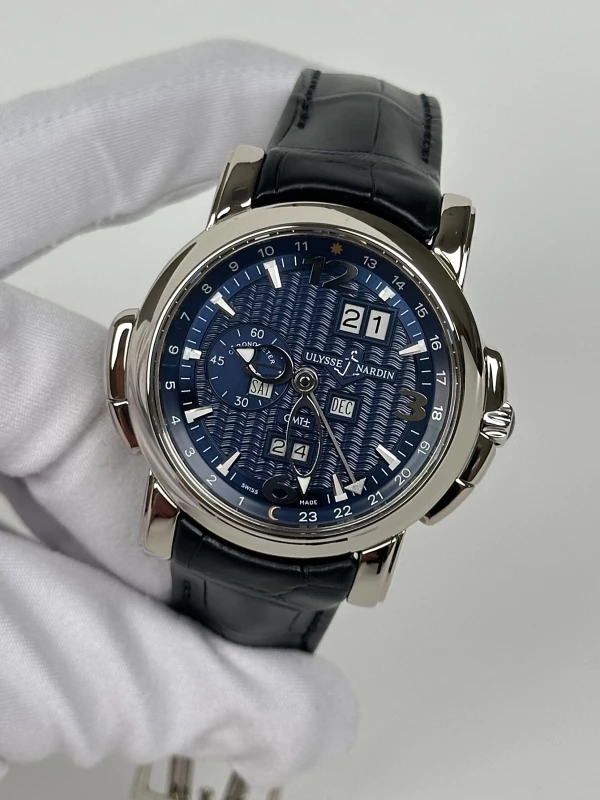 Ulysse Nardin GMT ± Perpetual 42mm 320-60 4