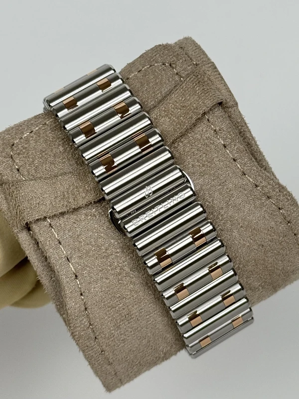 Breitling B01 42 UB0134101B1U1 4