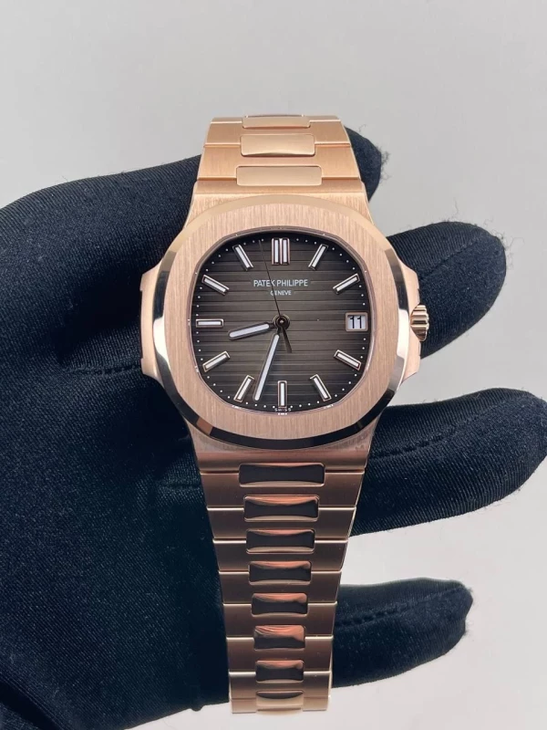 Patek Philippe 5711/1 5711/1R-001 3