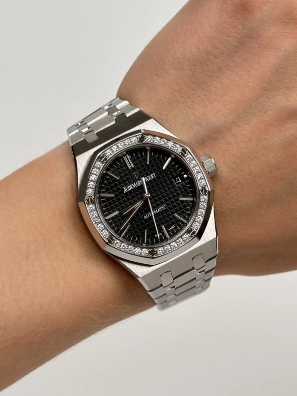 Audemars Piguet Royal Oak Automatic 37mm 15451ST.ZZ.1256ST.01 9