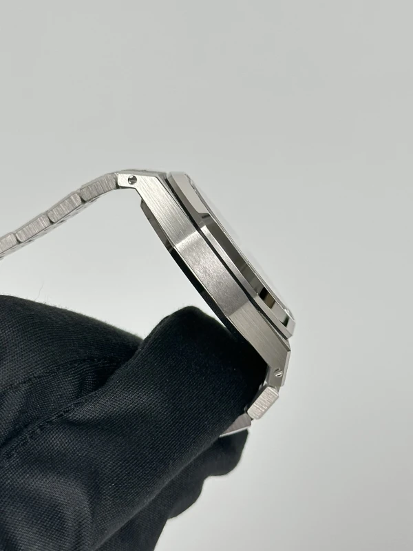 Audemars Piguet Double Balance Wheel Openworked 37 mm 'Frosted' 15468BC.YG.1259BC.01 4