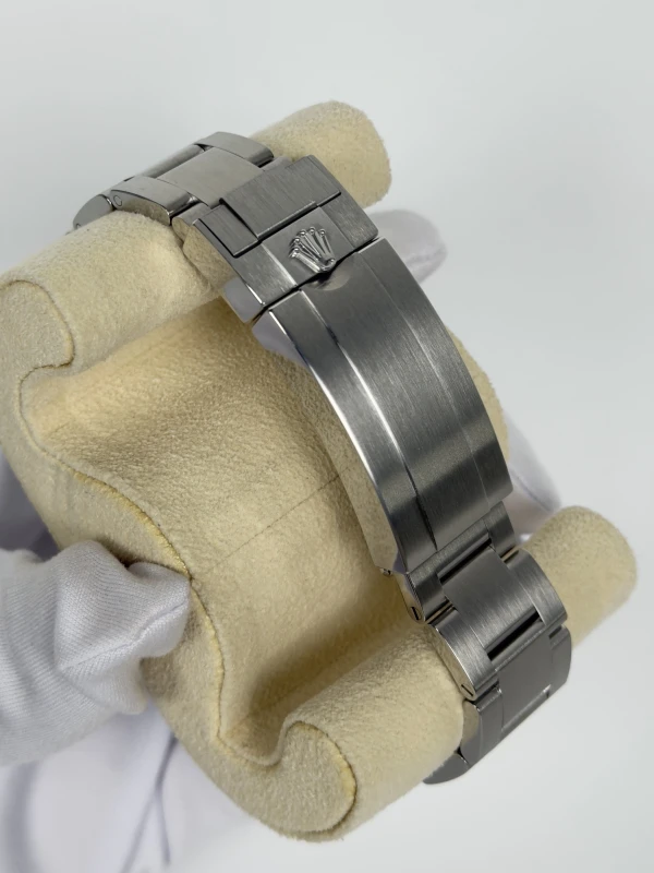 Rolex 41 mm Steel 124060-0001 4