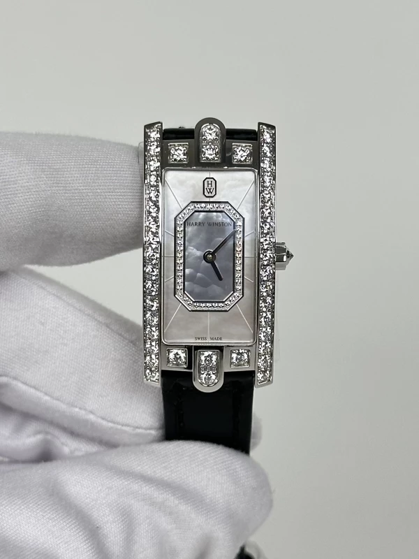 Harry Winston AVCQHM19WW136 2