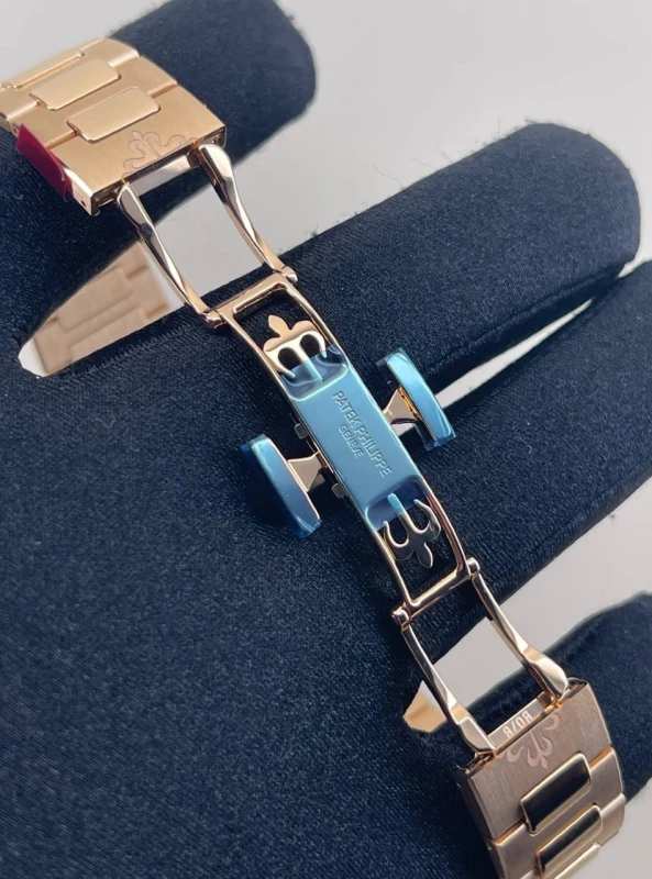 Patek Philippe Lady 7118 7118/1R-010 7