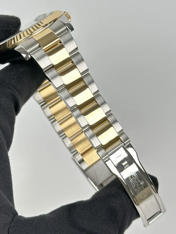 Rolex Datejust II 41mm Steel and Yellow Gold 116333 6