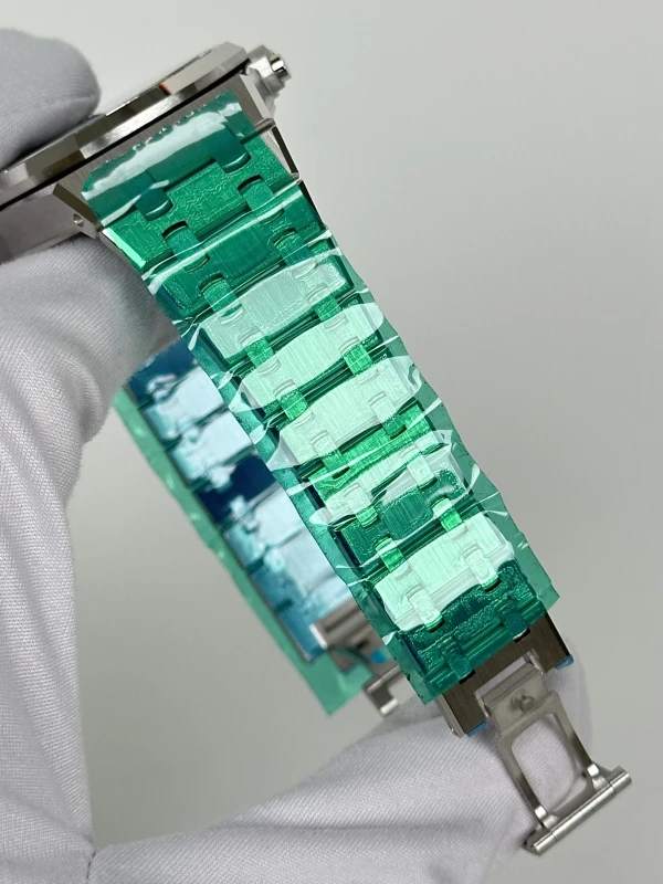 Audemars Piguet 26715BC.ZZ.1356BC.01 7