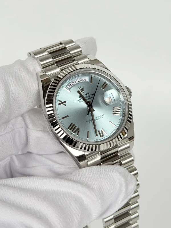 Rolex Day-Date 40 mm Platinum 228236-0012 3