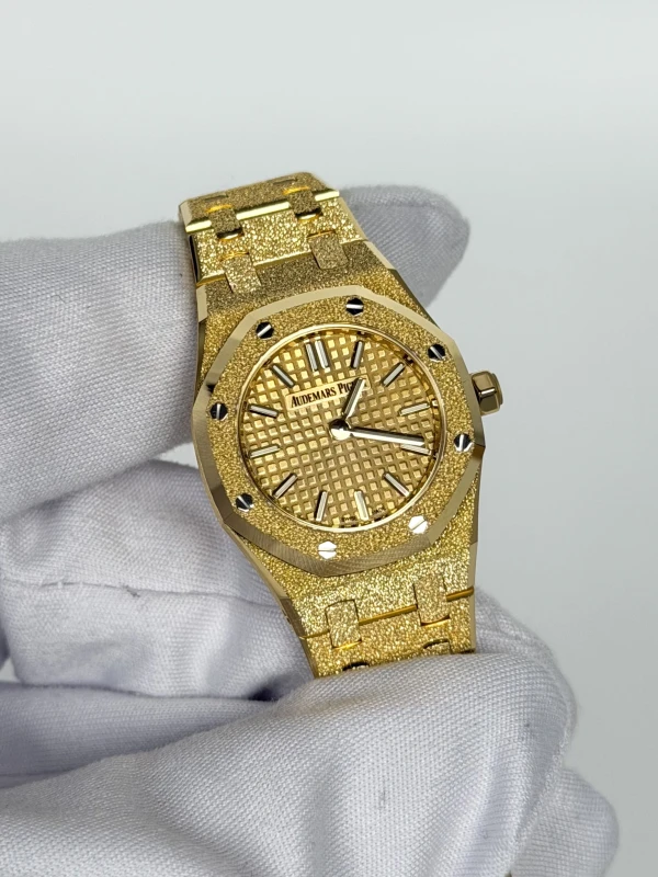 Audemars Piguet MINI FROSTED GOLD 67630BA.GG.1312BA.01 3