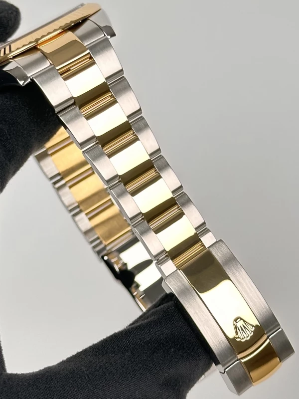 Rolex 41mm Steel and Yellow Gold  126333-0001 5