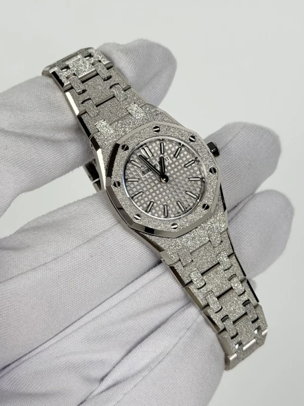 Audemars Piguet ROYAL OAK MINI FROSTED GOLD 67630BC.GG.1312BC.01-C 2