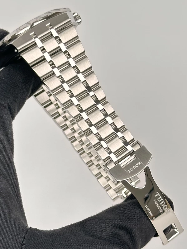 Tudor M28600-0005 7