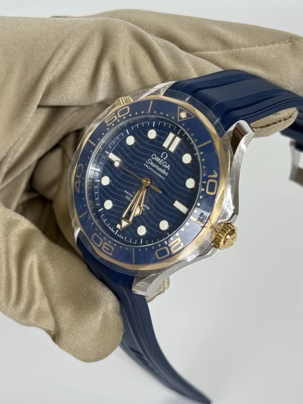 Omega Diver 300M Omega Co‑Axial Master Chronometer 42 mm 210.22.42.20.03.001 4