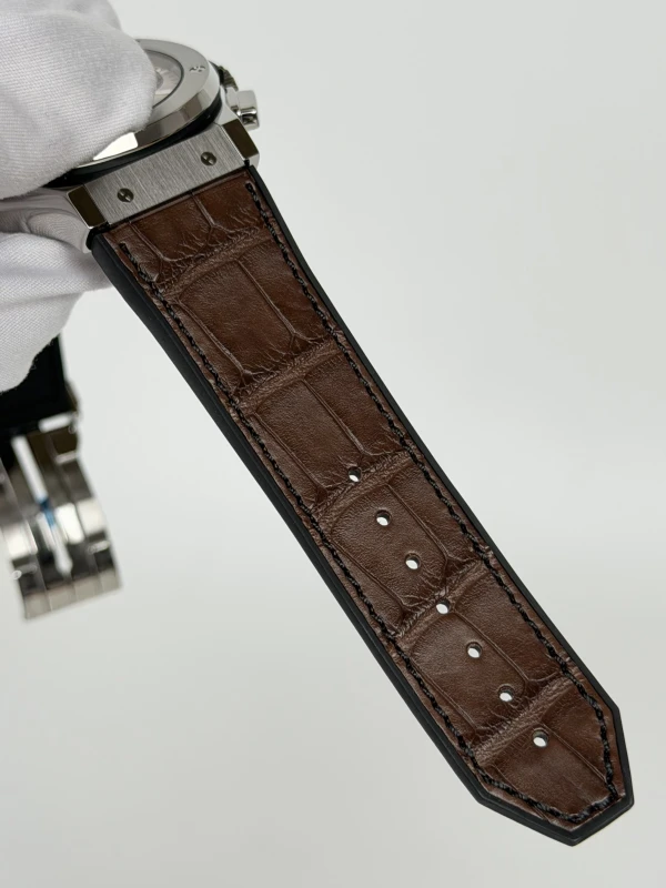 Hublot CLASSIC FUSION CHRONOGRAPH PANDA 521.NX.2012.LR.DAD18 4