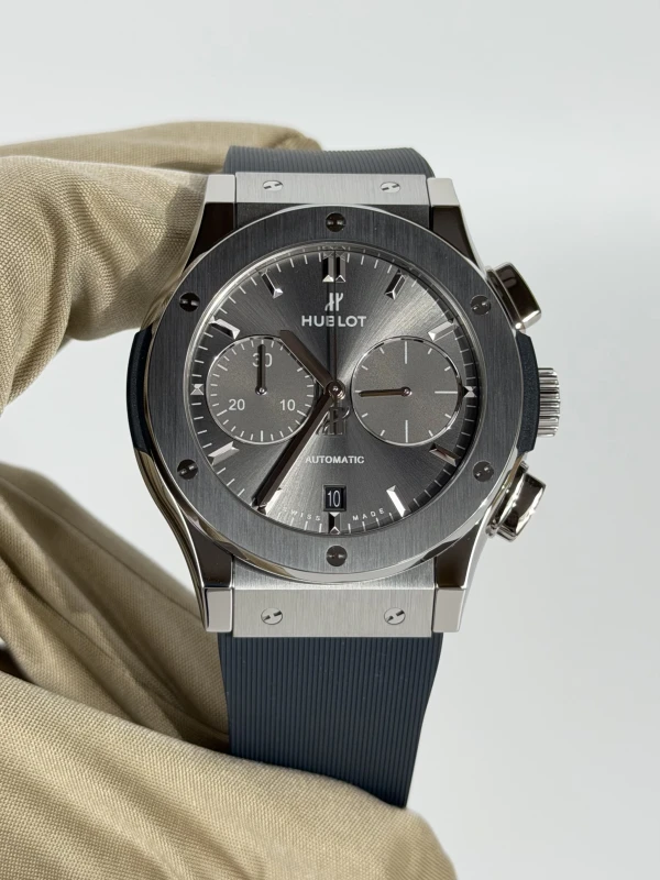 Hublot Classic Fusion Chronograph 45 mm 521.NX.7071.RX 2