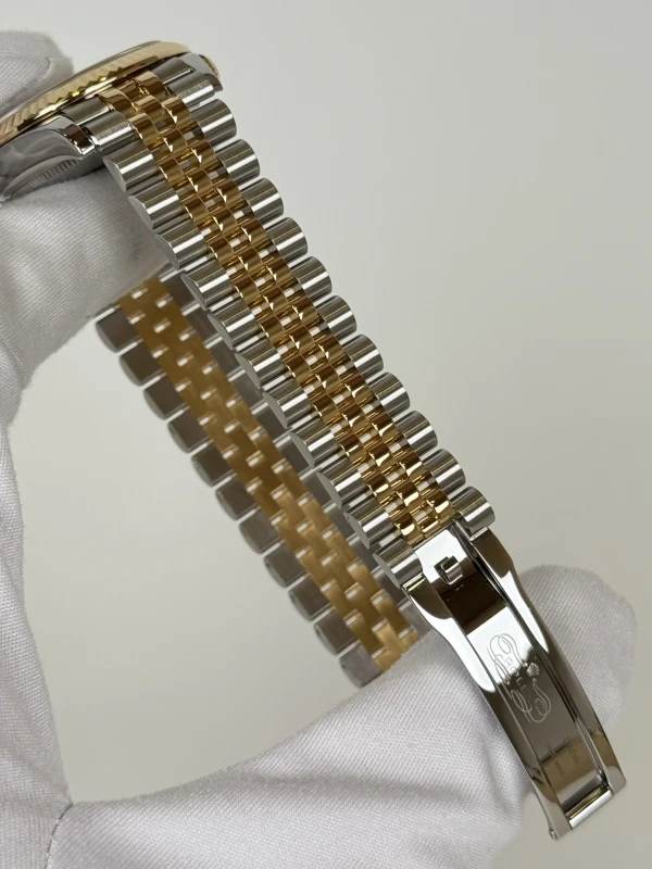 Rolex 31mm Steel and Yellow Gold 278273-0020 4