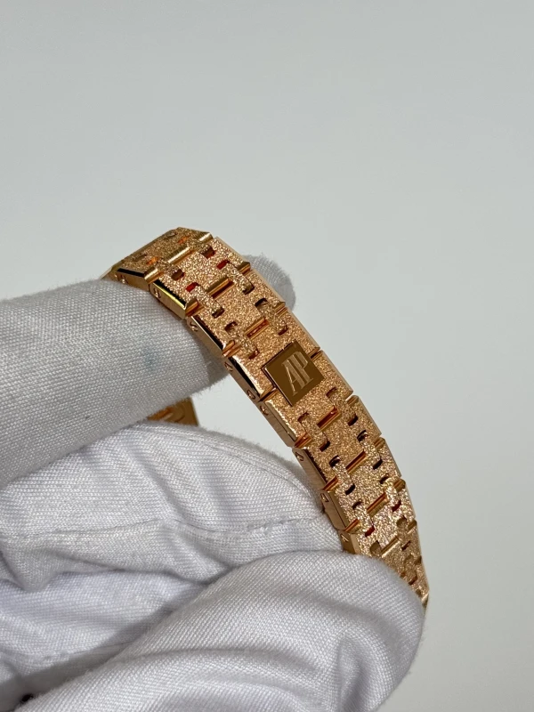 Audemars Piguet MINI FROSTED GOLD 67630OR.GG.1312OR.01 5