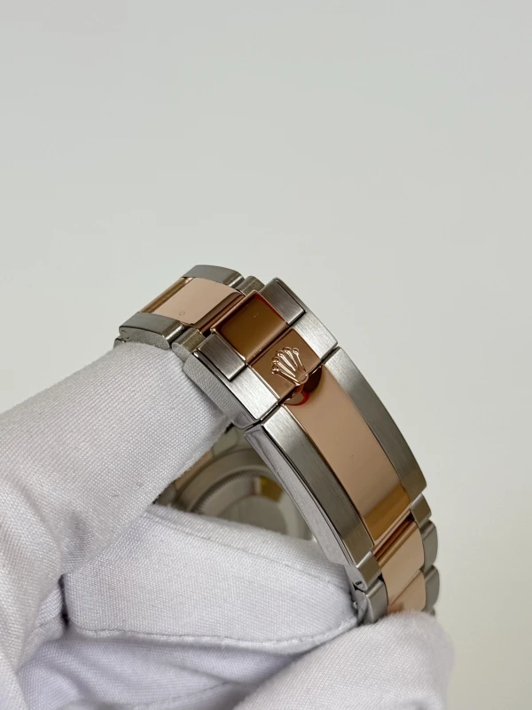 Rolex 40 MM, OYSTERSTEEL AND EVEROSE GOL 126621-0001 5