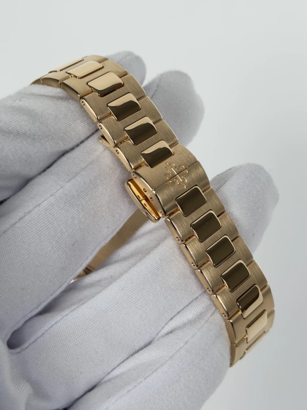 Patek Philippe 7010/1R 7010/1R-012 4