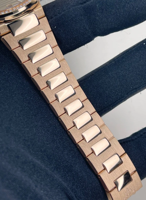 Patek Philippe Lady 7118/1200R-010 7