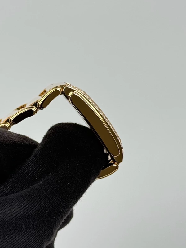 Patek Philippe 4910/1201R 4