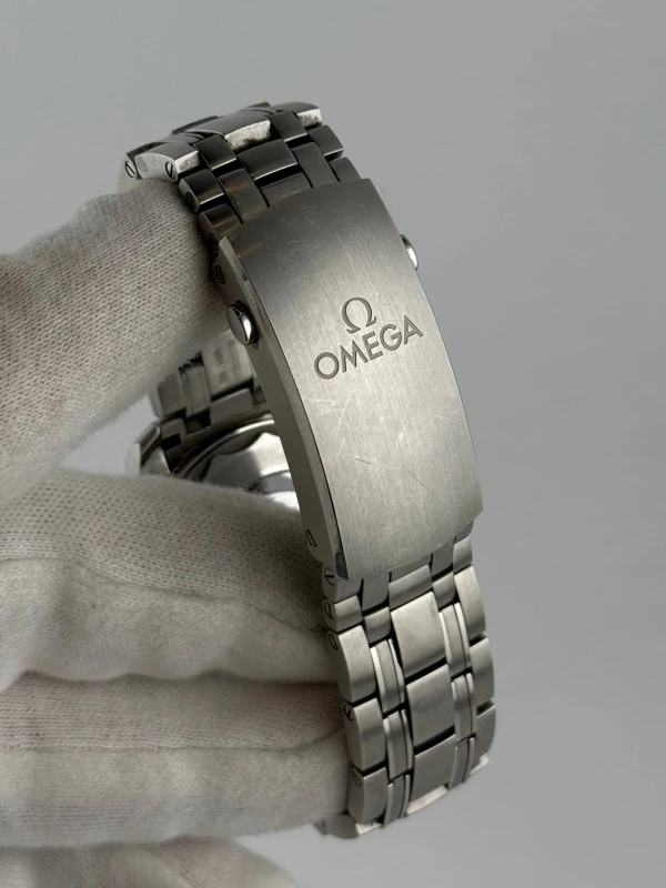 Omega Diver 300M Master Co-Axial 42 210.30.42.20.04.001 8