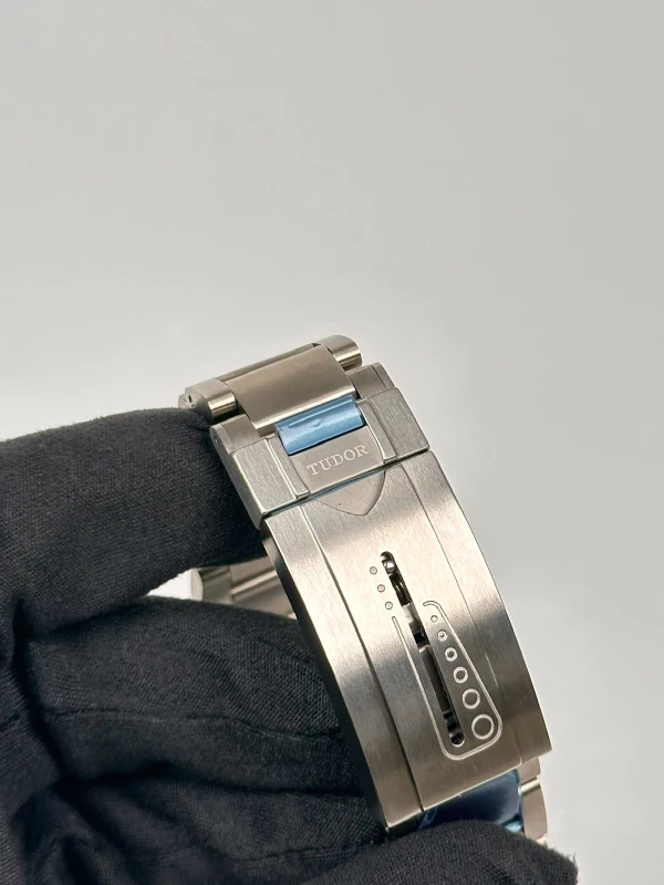 Tudor M25600TN-0001 8