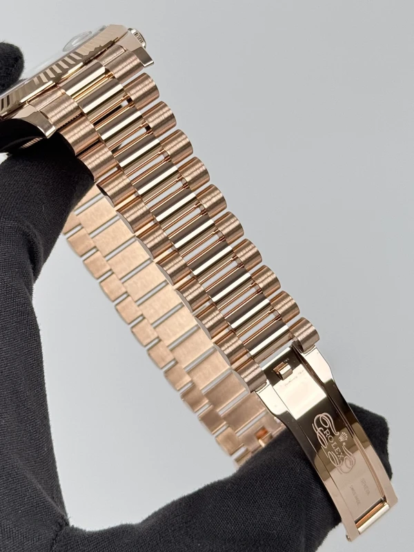 Rolex 40 mm Everose Gold 228235-0025 6