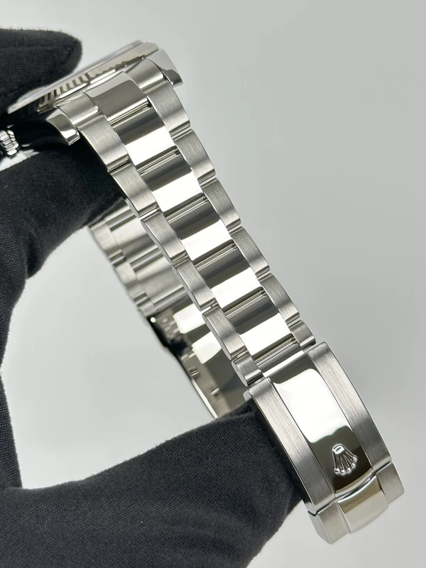 Rolex 36 mm, steel and white gold 116234-0136 5