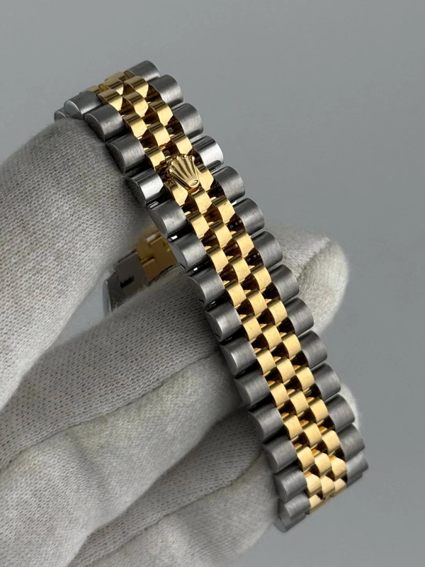 Rolex 31mm Steel and Yellow Gold 278273-0020 8