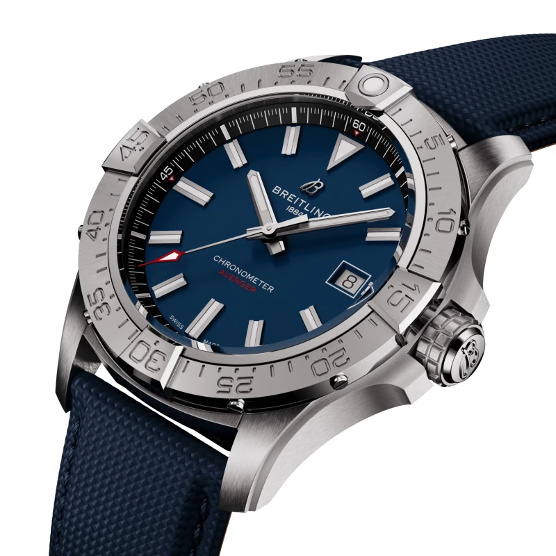 Breitling AVENGER AUTOMATIC 42 A17328101C1X1 2