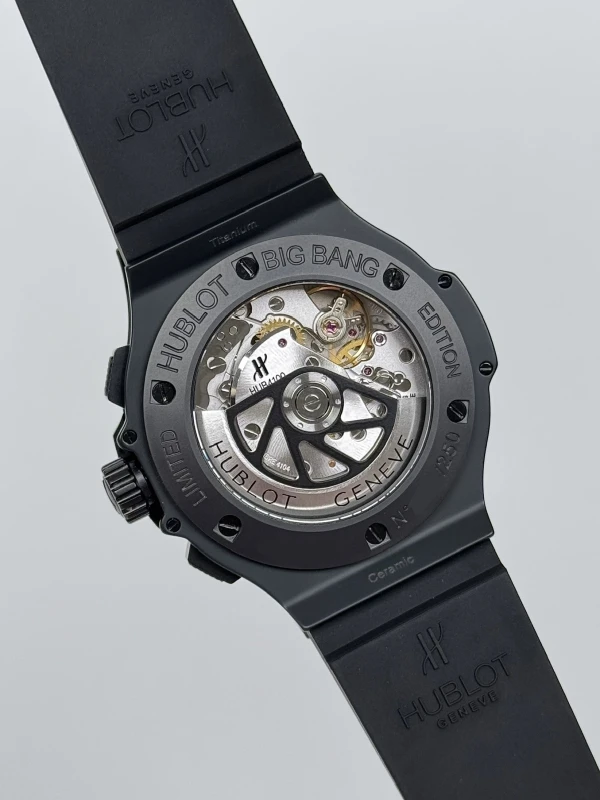 Hublot Commando Bang Green Limited 301.CI.8610.NR 9