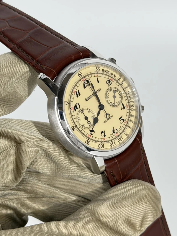 Audemars Piguet Chronograph Automatic  26100BC.OO.D002CR.01 3