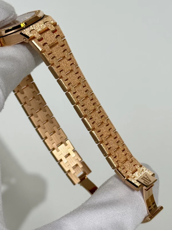 Audemars Piguet MINI FROSTED GOLD 67630OR.GG.1312OR.01 3