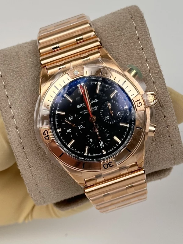 Breitling B01 42 RB0134101L1R1 3