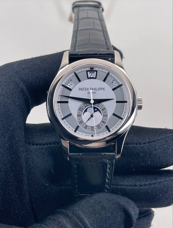 Patek Philippe 5205G-001 5205G-001 4